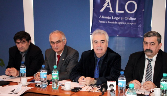 Gheorghe Dinu a lansat Partidul Alianța Lege și Ordine la Constanța - aloaliantalegesiordine-1363617659.jpg