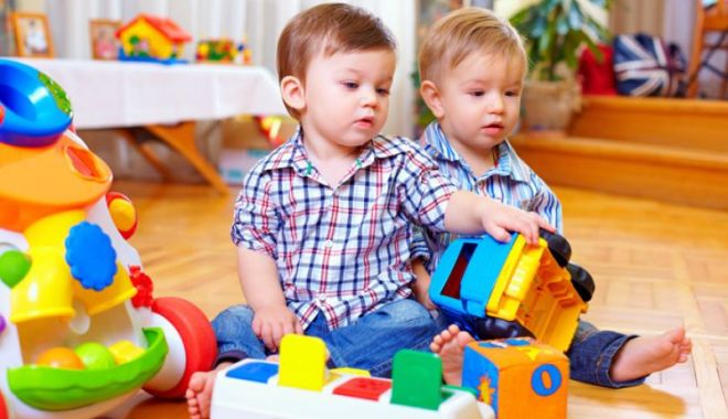 Alocaţiile pentru copii cresc cu 13,8%. Cei peste doi ani vor primi 291 lei/lună - alocatii-copii-1703840171.jpg