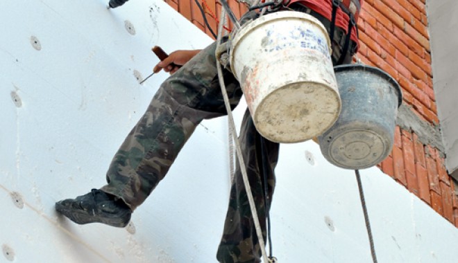 Cât ne costă reabilitarea termică a locuinței - alpinisti26-1332777441.jpg