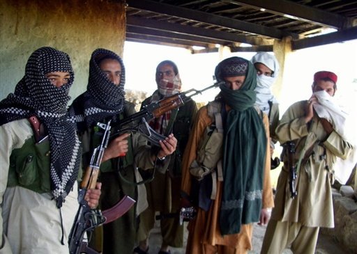 Un irakian a fost trimis în judecată pentru că a ajutat membri ai Al-Qaida să vină România - alqaedatalibanmilitants-1325243736.jpg