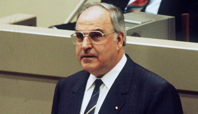 DOLIU ÎN LUMEA POLITICĂ. A MURIT FOSTUL CANCELAR GERMAN HELMUTH KOHL - altkanzlerhelmutkohl1986-1497627573.jpg