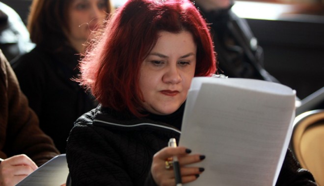 Corina Gheorghe a demisionat  din PDL și s-a înscris în PMP - amalessamergcorinagheorghe-1394040908.jpg