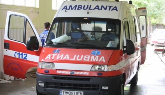 Copil internat în stare gravă. A căzut de pe terasa casei - amb-1334313164.jpg