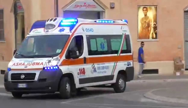 Tânăr român, transportat în stare de inconștiență la spitalul din Palermo după ce a vrut să se sinucidă - amb-1516637262.jpg