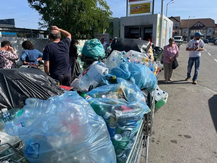 Nu va mai trebui să stăm la coadă pentru returnarea ambalajelor cu garanţie! Sacii cu sticle pot fi luaţi de curieri