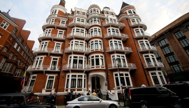 Ecuadorul denunță spionarea ambasadei sale din Londra - ambasada-1372895603.jpg
