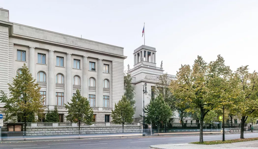 Ambasada Rusiei în Germania denunță interzicerea simbolurilor sovietice la Berlin pe 8 și 9 mai - ambasada-1778142225.webp