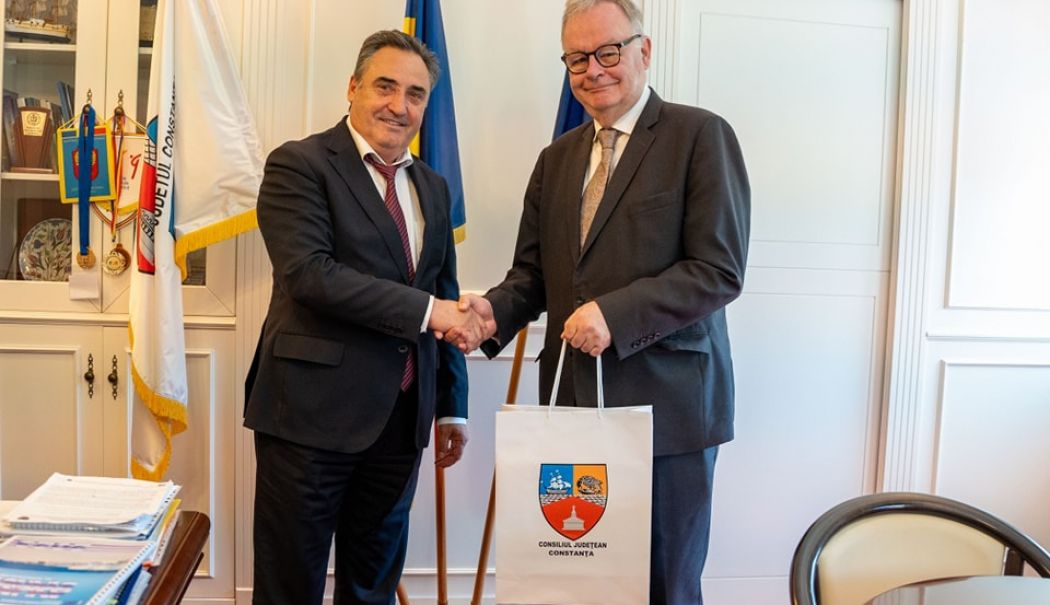 Ambasadorul Irlandei în România, Brendan Ward, întâlnire cu Mihai Lupu, la CJC