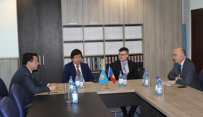 Ambasadorul Republicii Kazahstan, oaspete la CCINA - ambasadorul-1459517340.jpg