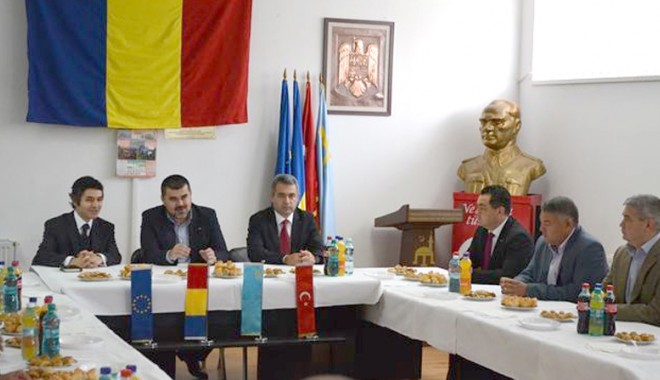 Ambasadorul Turciei la București, Koray Ertaș, în vizită la UDTTMR - ambasadorulturcieilabucuresti1-1412614710.jpg