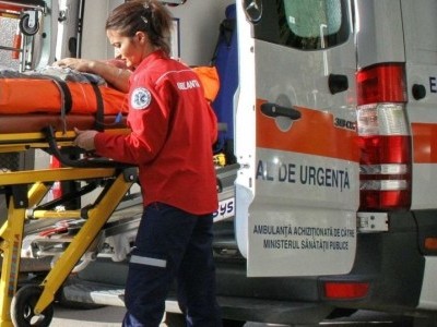 Accident rutier cu trei victime, în stațiunea Mamaia - ambulanta-1339021278.jpg