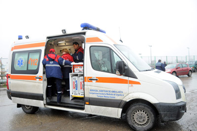 Accident mortal  în apropiere de Constanța - ambulanta-1339622770.jpg