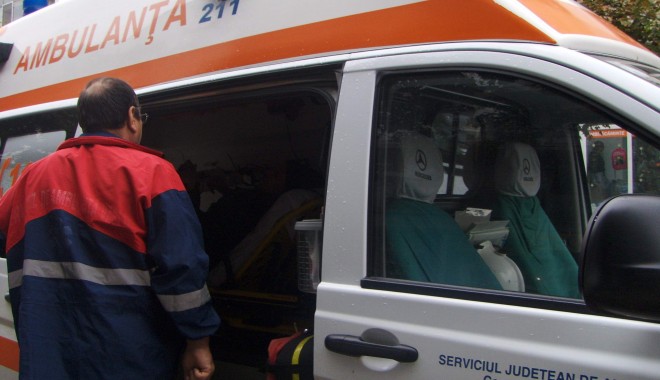 Accident cumplit la Termocentrala Turceni. Un bărbat a murit după ce un utilaj i-a smuls brațul - ambulanta-1364202711.jpg