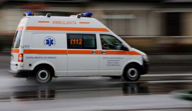 Elev mort în clasă, sub privirile colegilor! Fusese infectat cu Covid - ambulanta-1643285275.jpg