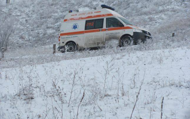 Ambulanță SAJ derapată între Movilița și Techirghiol. Pacienta este în stare stabilă