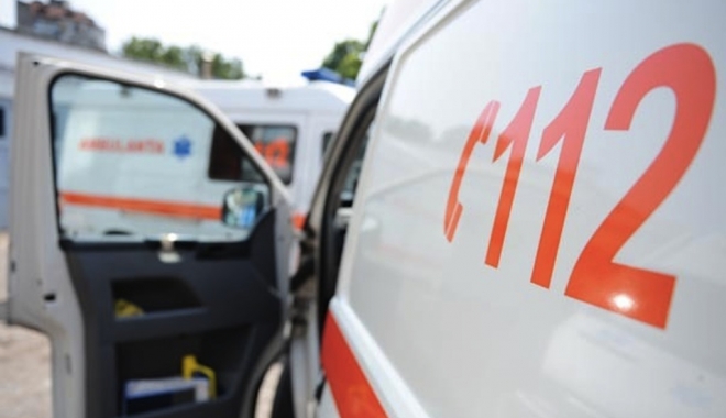 Două persoane, intoxicate cu gaze, găsite fără suflare - ambulanta1-1486835808.jpg