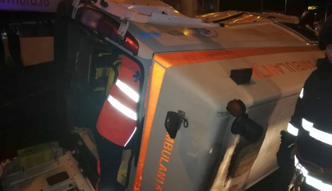 Ambulanță răsturnată, la Constanța. O asistentă medicală, rănită grav - ambulanta1-1580373093.jpg