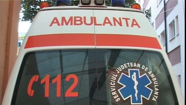O pacientă a murit după ce s-a aruncat de la geamul unui salon al spitalului - ambulanta172208500-1541926069.jpg