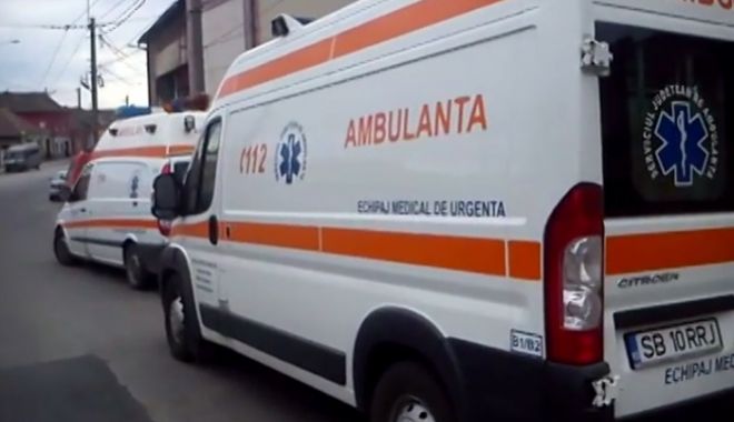 Dramă cumplită. Șapte copii intoxicați cu fum - ambulanta2-1544269725.jpg