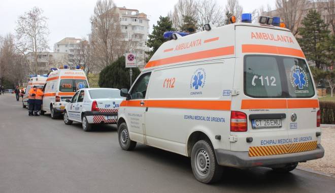 Se înăspresc pedepsele pentru apelurile false la 112 - ambulanta5-1369041005.jpg