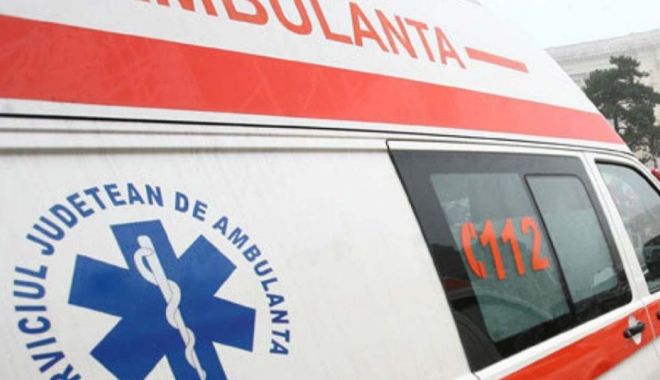 TRAGEDIE LA LOCUL DE MUNCĂ! Bărbat MORT, după ce a fost strivit de un utilaj - ambulanta938x535-1521290729.jpg