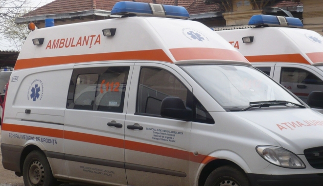 266 prezentări la UPU, în această perioadă - ambulanta9m47fst56w-1484299723.jpg