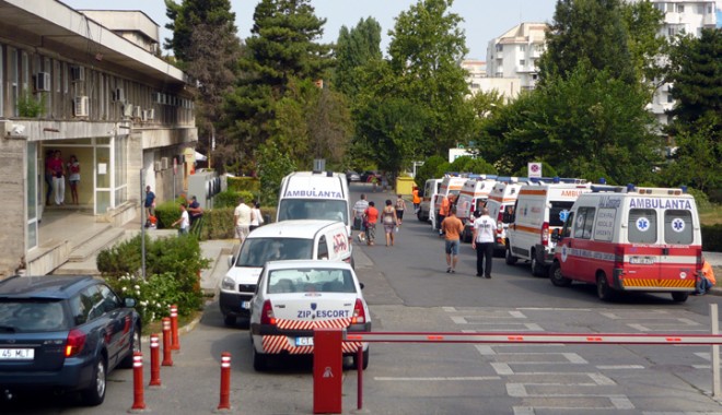 Ambulanța Constanța, suprasolicitată de bețivi și bătăuși - ambulantaconstanta-1399218000.jpg