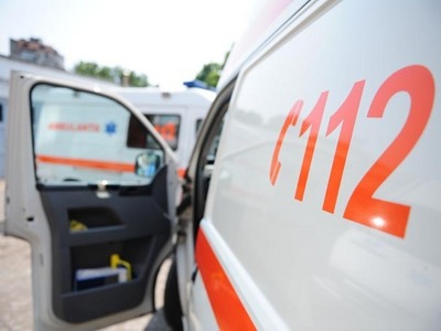 Accident rutier mortal, în această dimineață, pe Autostrada care leagă Ovidiu de Constanța - ambulantagenericpublimediaoctavg-1351415988.jpg