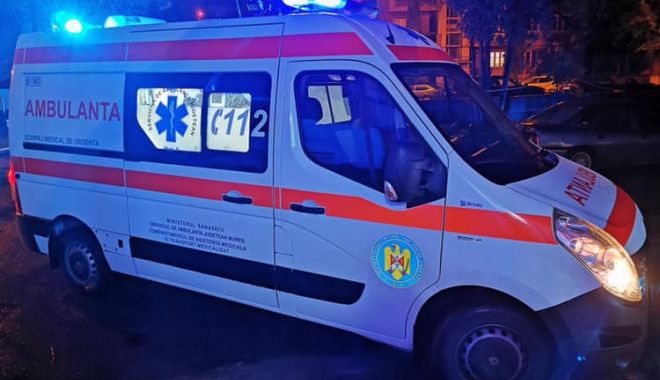 Proiect adoptat: Ambulanţele pot folosi semnale de avertizare luminoase de culoare roşie