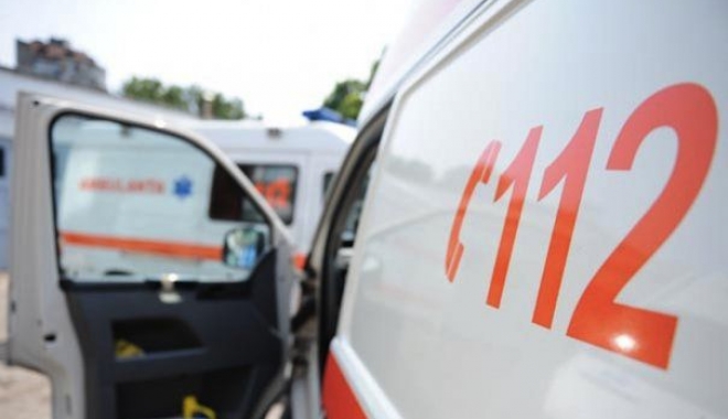Un șofer băut și fără permis a intrat într-un grup de pietoni: Un mort și doi răniți - ambulantasalvare112465x390-1514280387.jpg