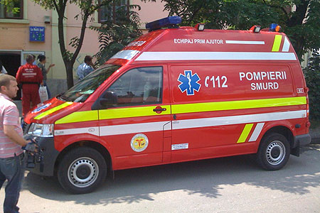Accident la Agigea: Un bărbat a căzut de la înălțime - ambulantasmurd-1331104982.jpg