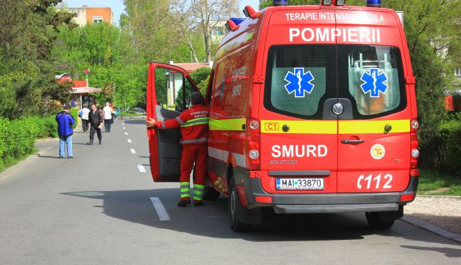 Manipulant de mărfuri ACCIDENTAT la locul de muncă - ambulantasmurd-1529569336.jpg