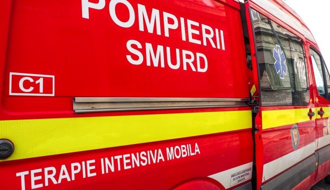 Persoană rănită grav, la Costineşti, după ce o autoutilitară s-a răsturnat