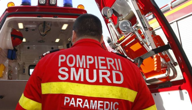 GRAV ACCIDENT rutier! Trei tineri, victime, după ce au intrat cu mașina într-o stație GPL - ambulantasmurd1529568215-1543316654.jpg