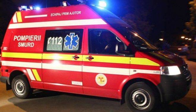 Tânără de 26 de ani, spulberată de o maşină, pe marginea drumului - ambulantasmurdnoaptea-1611252114.jpg