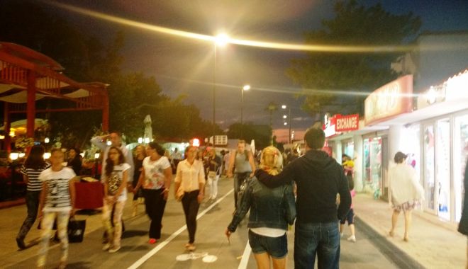 Patru operatori economici din stațiunea Mamaia - zona Summerland, sancționați de polițiștii constănțeni - amenda-1595768319.jpg