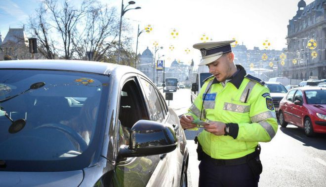 Niciodată să nu faci asta în trafic! Riști să rămâi fără permis - amenda-1667130935.jpg