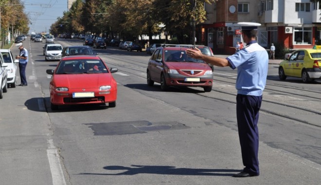 Aproape 250 de sancțiuni, în 24 de ore, aplicate de Poliția Rutieră - amenda1352071821-1353073737.jpg