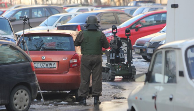 UPDATE / AMENINȚARE CU BOMBĂ ÎN CENTRUL CONSTANȚEI. INTERVIN PIROTEHNIȘTII! - amenintarecubomba231359560641135-1489141919.jpg