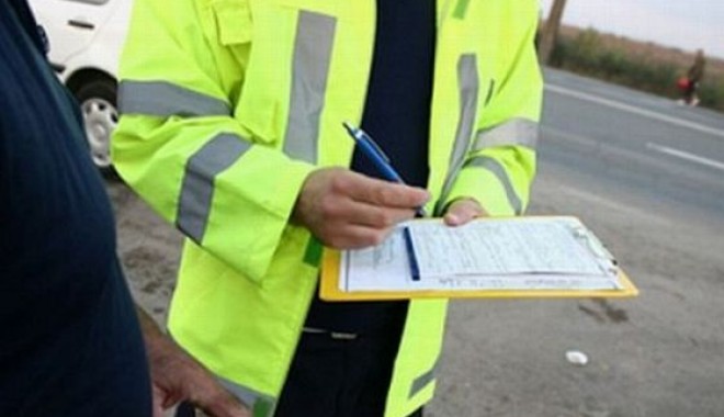 Peste 460 de amenzi date de polițiștii rutieri, ieri - amenzipolitie1348864726-1358334590.jpg