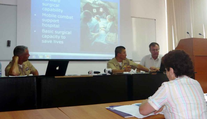 Medicii constănțeni, instruiți de ofițerii americani să facă față evenimentelor dramatice - americanirazboisimpozionspital8-1343141588.jpg
