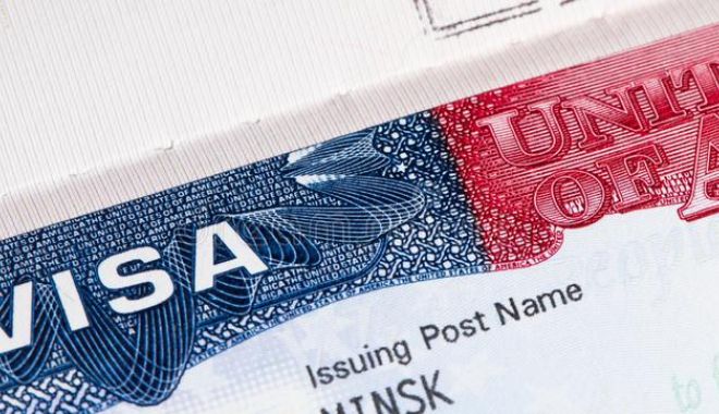 SUA au suspendat eliberarea vizelor obișnuite în toate țările lumii - americanvisatravelpassportcloseu-1584718737.jpg