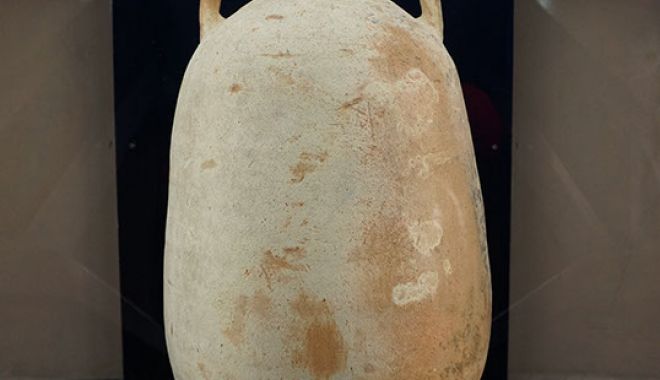 Piesă de colecție: amforă din secolele III - IV, la Muzeul de Istorie - amfora1-1562857126.jpg
