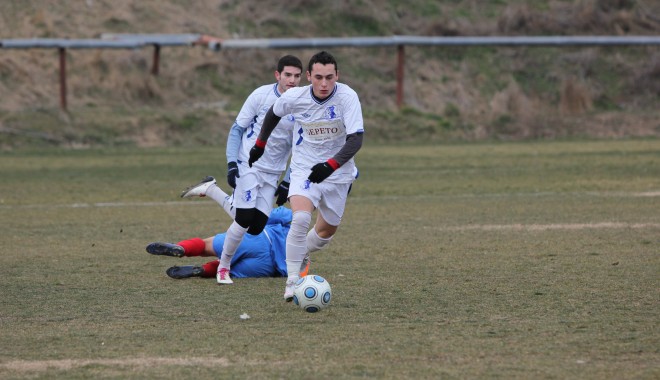 Fotbal / FC Farul va juca, sâmbătă, un meci amical cu Steaua - amicalfcfarul4-1330000083.jpg