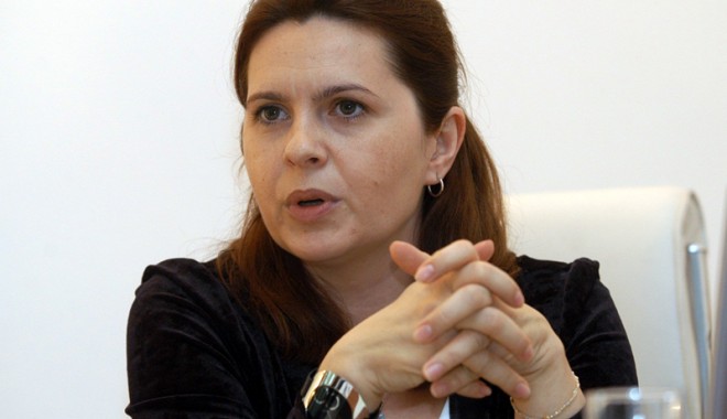 Adriana Săftoiu: 