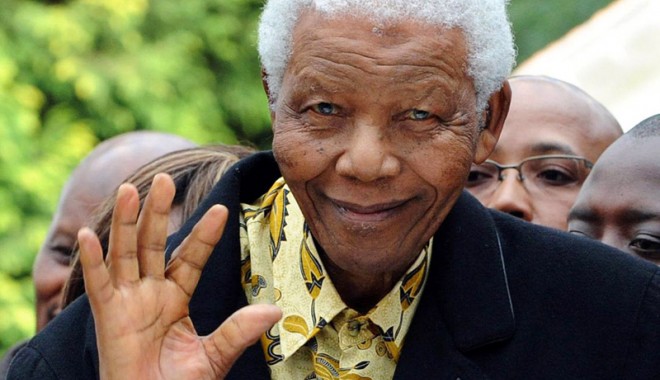A murit Nelson Mandela, omul  care a schimbat cursul istoriei lumii - amurit-1386337913.jpg
