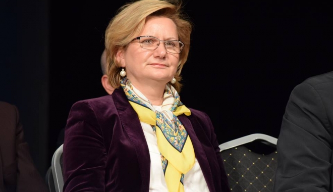 Liberala Ana Marcu: Rupeți, pe 11 decembrie, cercul vicios al sărăciei marca PSD - ana-1480704887.jpg