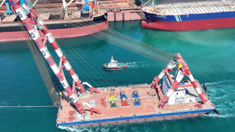 Midia Marine Terminal anunță intrarea în portul Midia a macaralei Anadolu și a navei Ataman