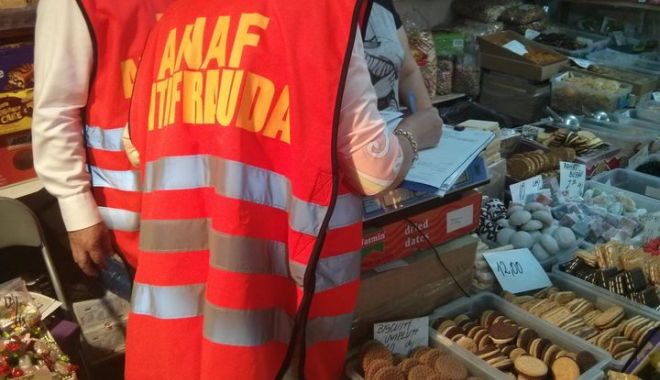 ANAF a dat iama în tarabagiii de la mare. Controalele au vizat aparatele de marcat