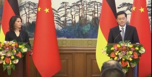 "Nu vom turna gaz peste foc". Ce spune Beijingul despre furnizarea de arme Rusiei